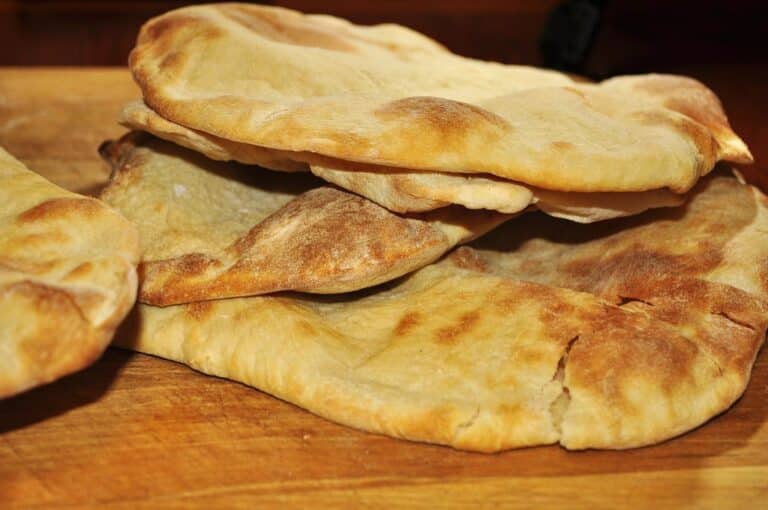 Syrian Bread vs Pita Julian Nayuri