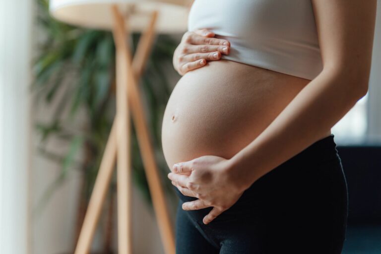 Can I Use an Ice Pack on Belly While Pregnant?